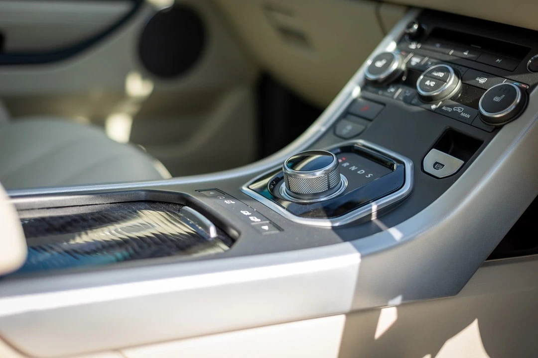 2013 Land Rover Range Rover Evoque 1st Gen - Image 26 of 30