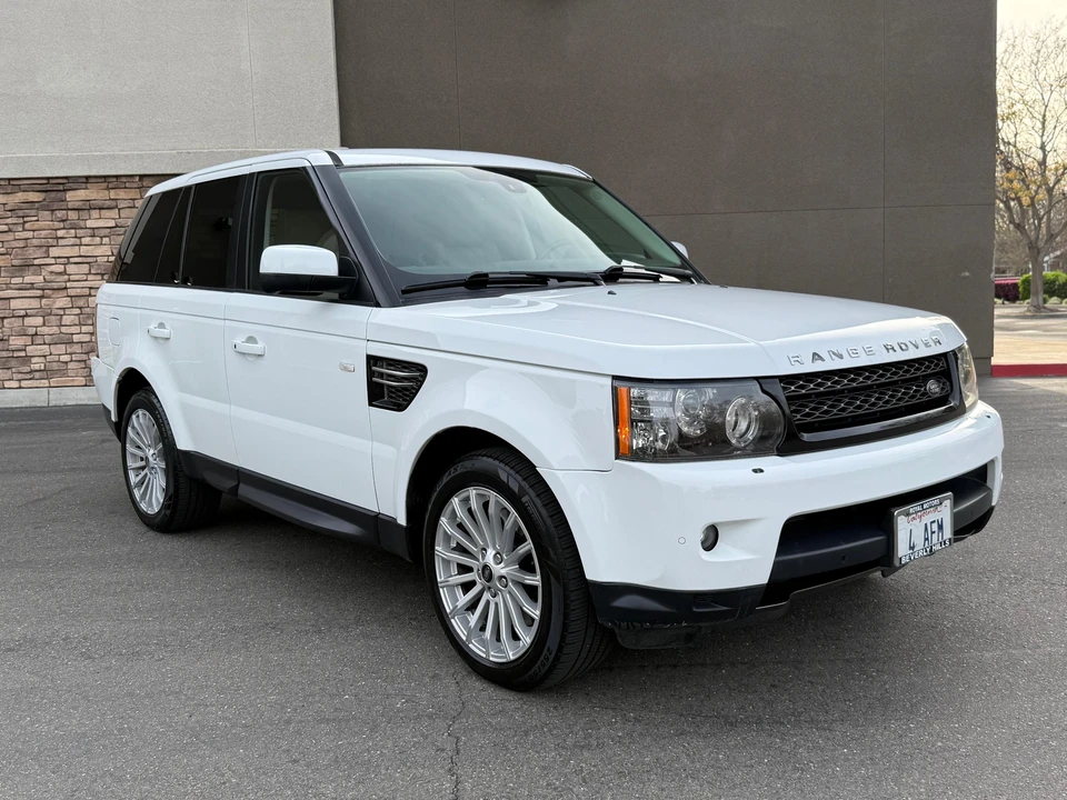 2013 Land Rover Range Rover Sport L320 - Image 13 of 31