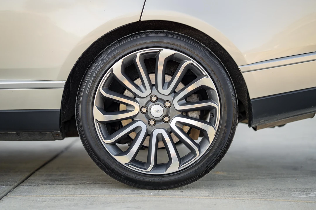 2013 Land Rover Range Rover L405 - Image 18 of 31