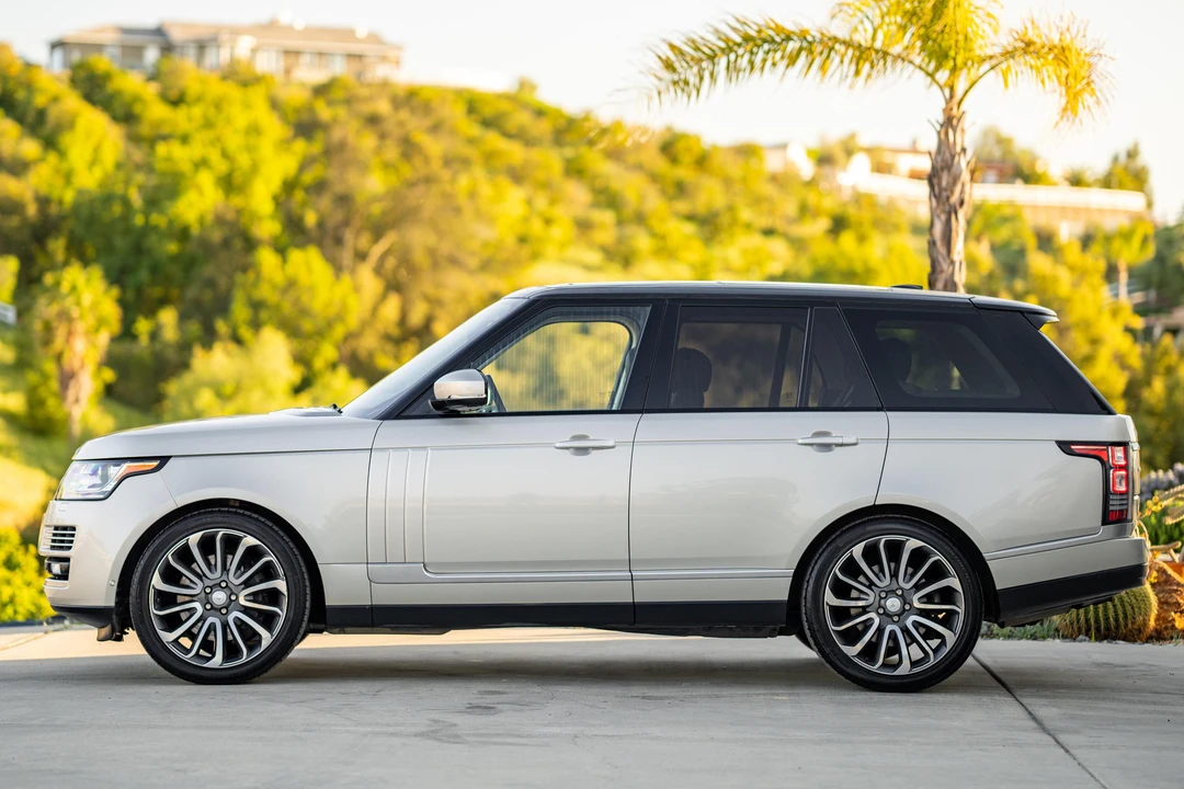 2013 Land Rover Range Rover L405 - Image 3 of 31