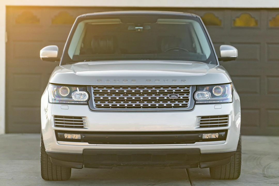 2013 Land Rover Range Rover L405 - Image 2 of 31