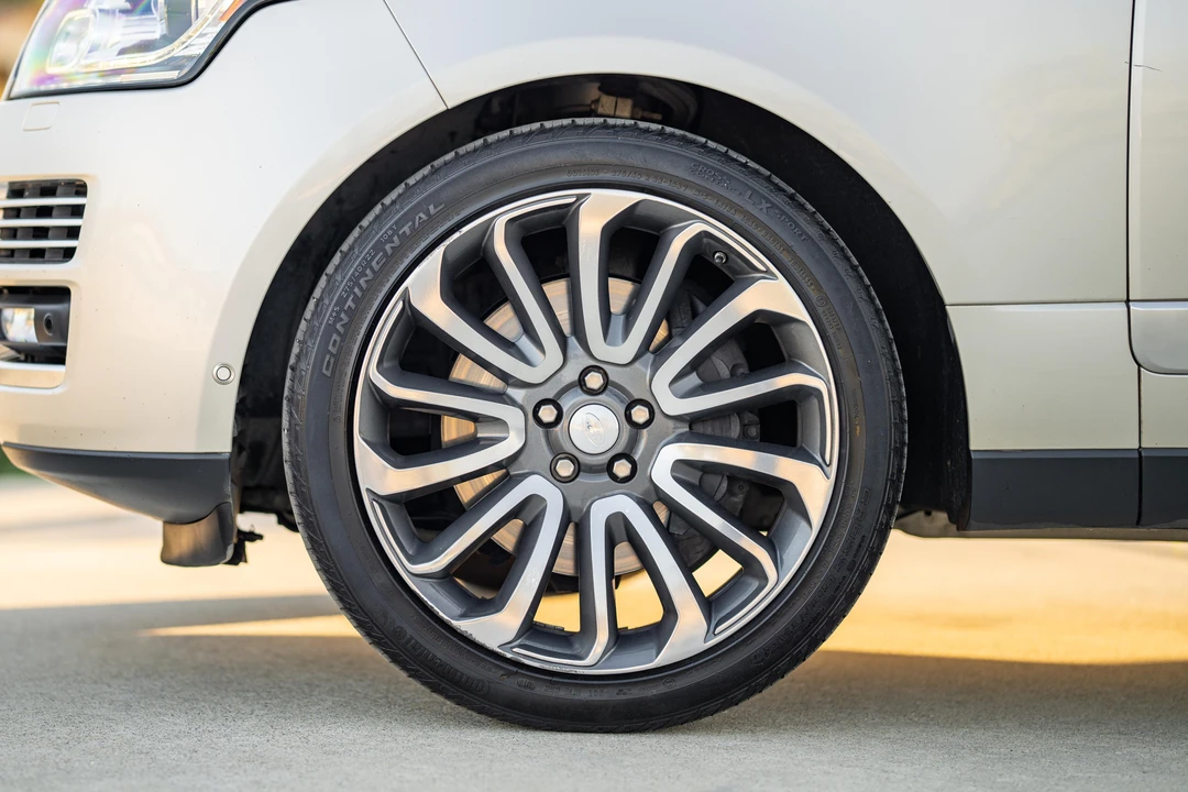 2013 Land Rover Range Rover L405 - Image 17 of 31