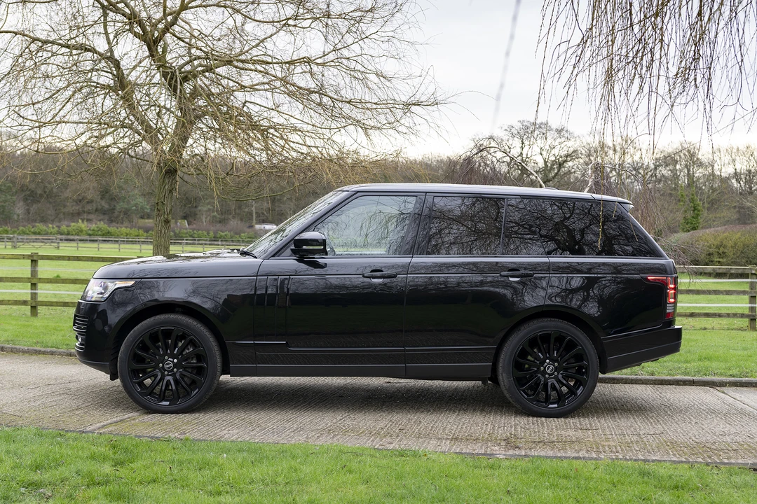 2013 Land Rover Range Rover L322 - Image 9 of 31