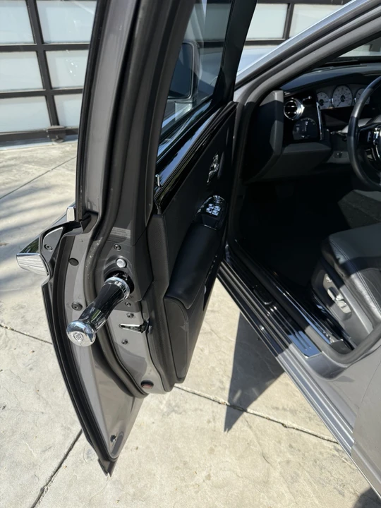 2013 Rolls-Royce Ghost 1st Gen - Image 16 of 19