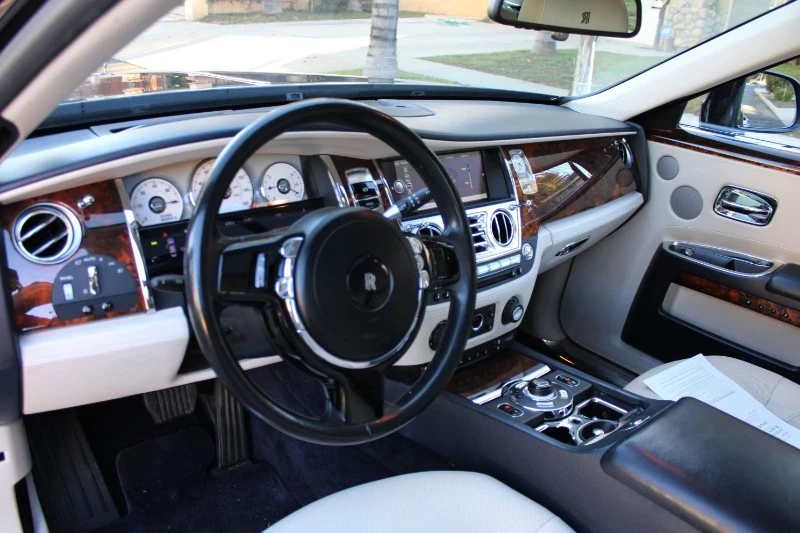2013 Rolls-Royce Ghost 1st Gen - Image 13 of 31