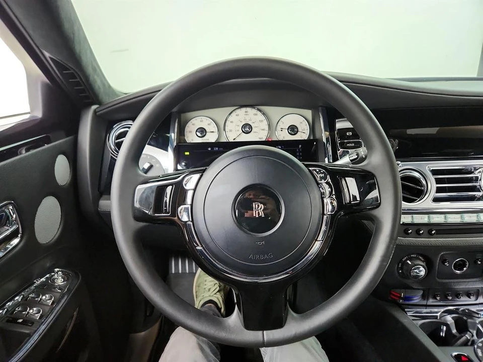 2013 Rolls-Royce Ghost 1st Gen - Image 17 of 31