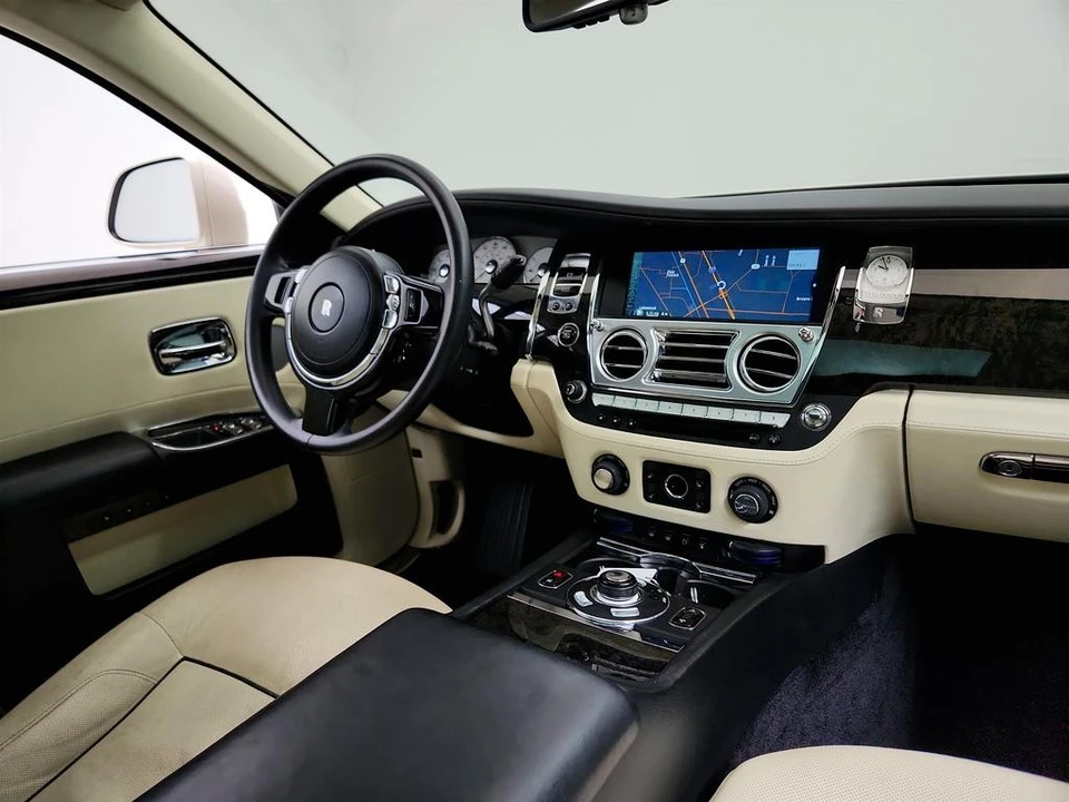 2013 Rolls-Royce Ghost 1st Gen - Image 26 of 31