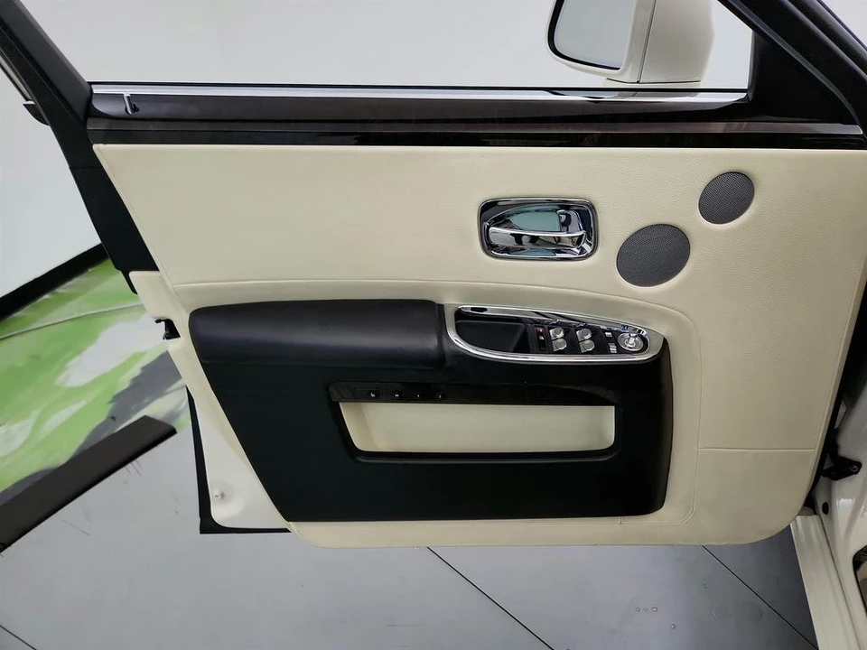 2013 Rolls-Royce Ghost 1st Gen - Image 23 of 31