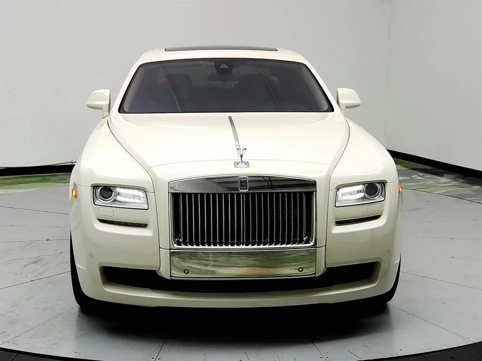 2013 Rolls-Royce Ghost 1st Gen - Image 2 of 31