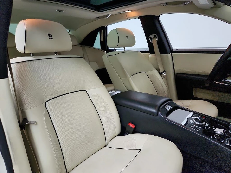 2013 Rolls-Royce Ghost 1st Gen - Image 27 of 31