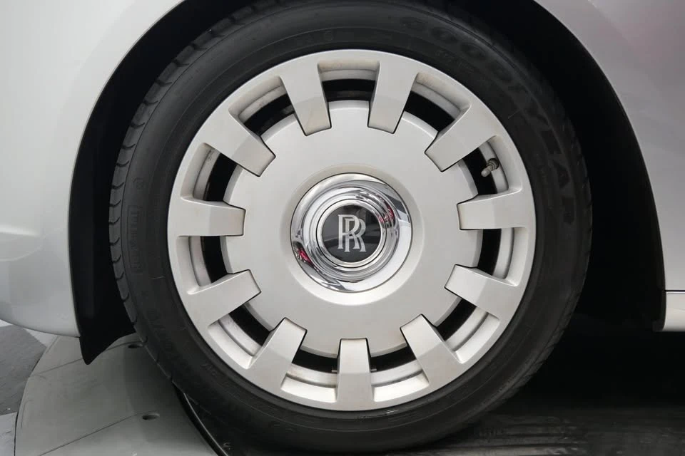 2013 Rolls-Royce Ghost 1st Gen - Image 6 of 15