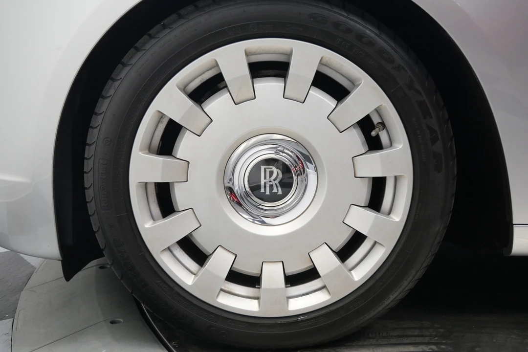 2013 Rolls-Royce Ghost 1st Gen - Image 10 of 12