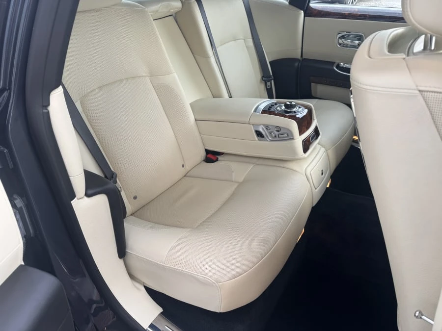 2013 Rolls-Royce Ghost 1st Gen - Image 8 of 12