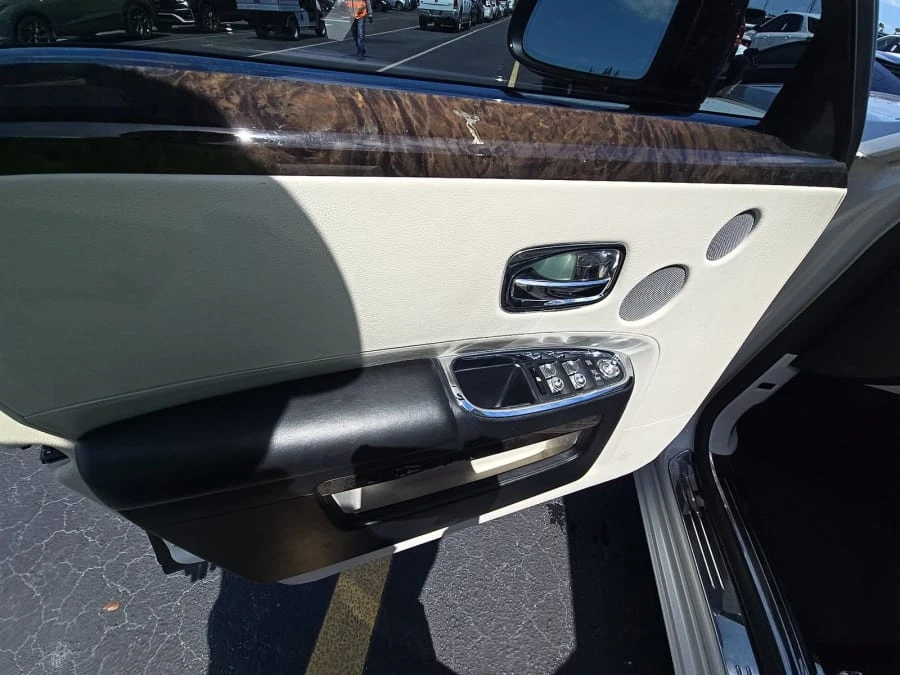 2013 Rolls-Royce Ghost 1st Gen - Image 28 of 31