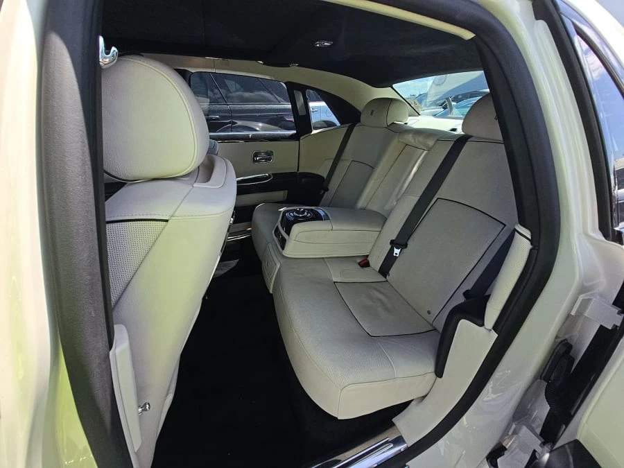 2013 Rolls-Royce Ghost 1st Gen - Image 18 of 31