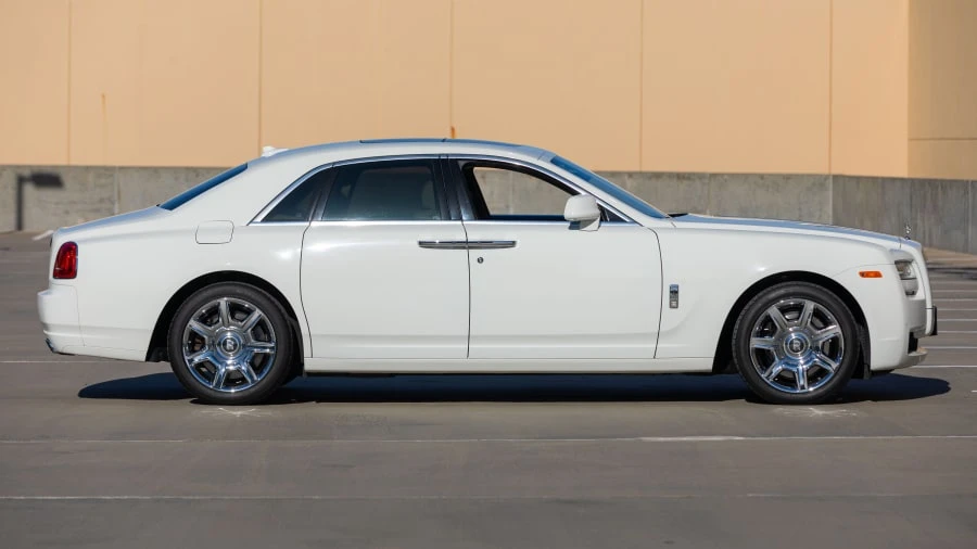 2013 Rolls-Royce Ghost 1st Gen - Image 2 of 31