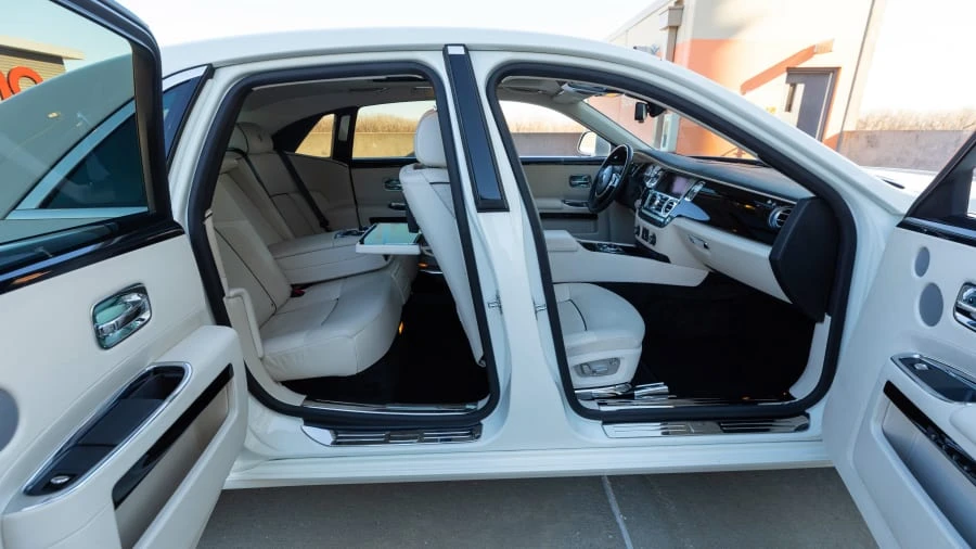 2013 Rolls-Royce Ghost 1st Gen - Image 24 of 31