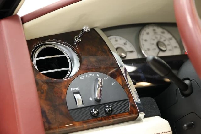 2013 Rolls-Royce Ghost 1st Gen - Image 24 of 31