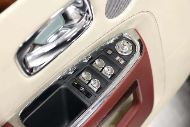2013 Rolls-Royce Ghost 1st Gen - Image 12 of 31