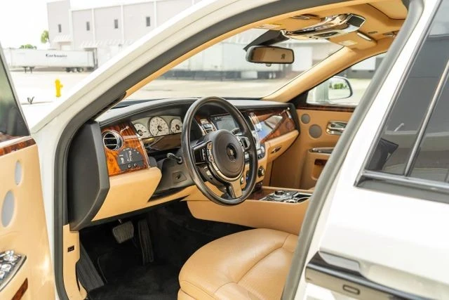 2013 Rolls-Royce Ghost 1st Gen - Image 11 of 21