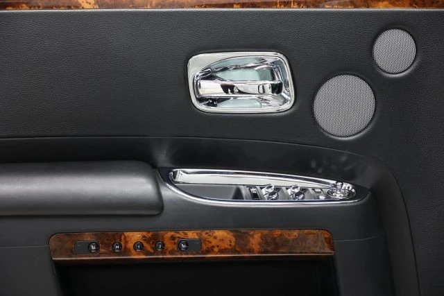 2013 Rolls-Royce Ghost 1st Gen - Image 11 of 31