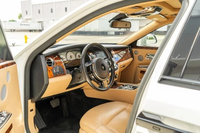 2013 Rolls-Royce Ghost 1st Gen - Image 11 of 21