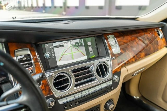 2013 Rolls-Royce Ghost 1st Gen - Image 16 of 21
