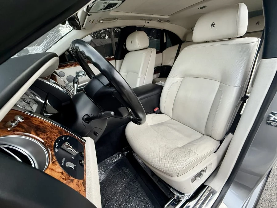 2013 Rolls-Royce Ghost 1st Gen - Image 11 of 19
