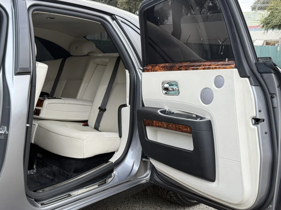 2013 Rolls-Royce Ghost 1st Gen - Image 18 of 19