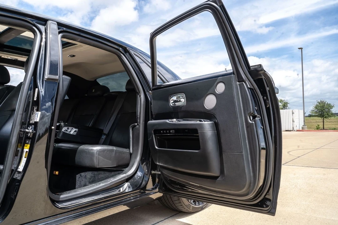 2013 Rolls-Royce Ghost 1st Gen - Image 24 of 31