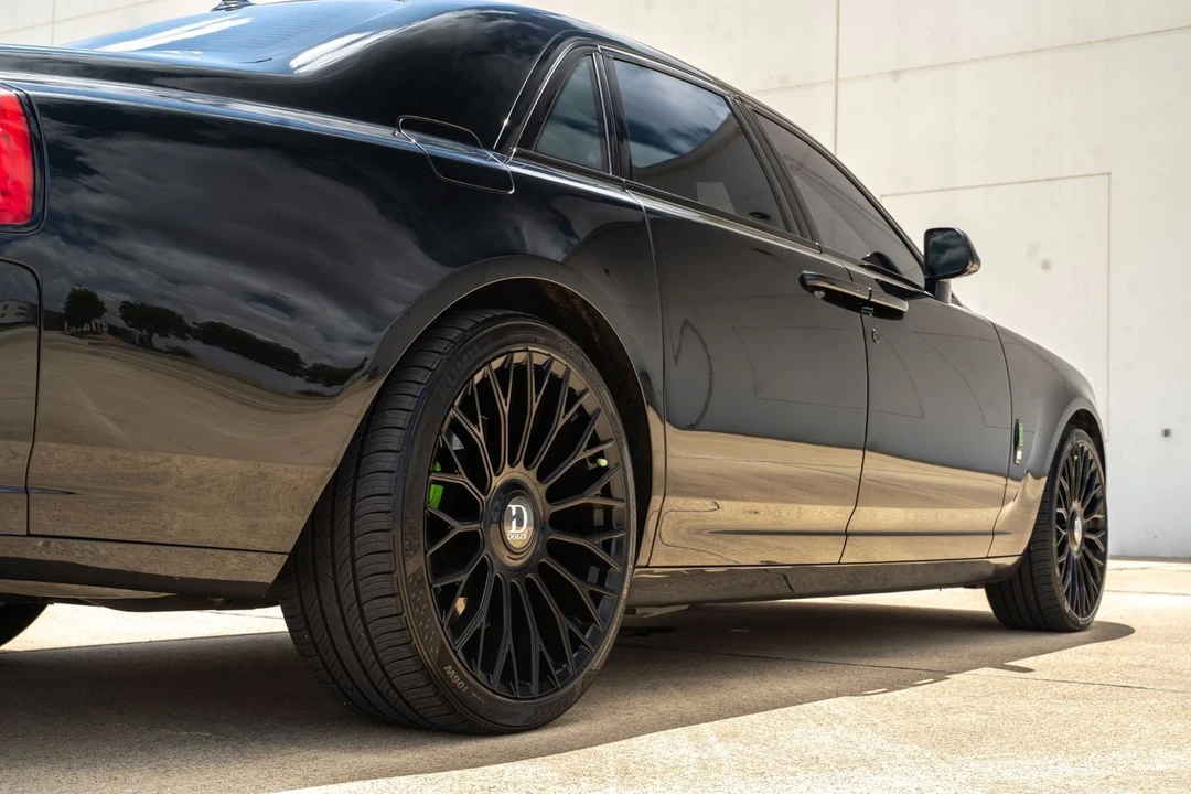 2013 Rolls-Royce Ghost 1st Gen - Image 16 of 31