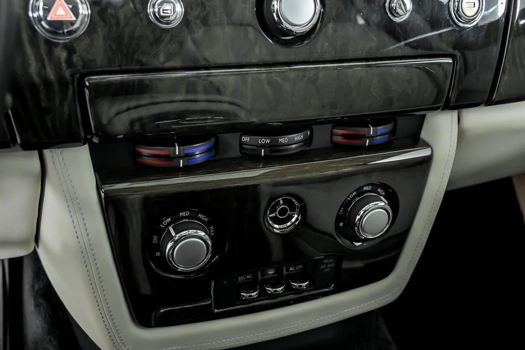 2013 Rolls-Royce Phantom VII - Image 20 of 31