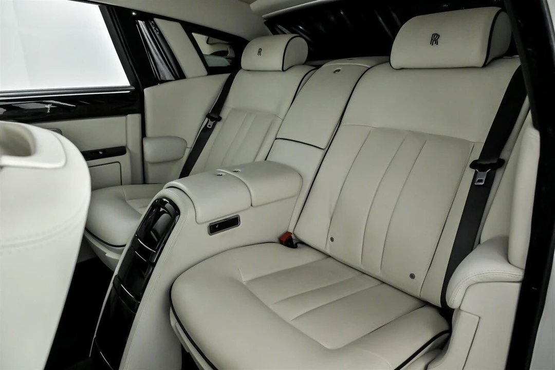 2013 Rolls-Royce Phantom VII - Image 25 of 31