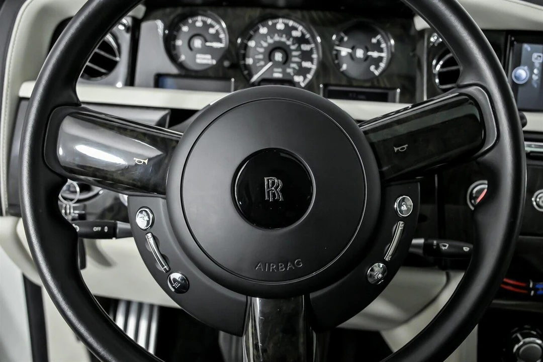 2013 Rolls-Royce Phantom VII - Image 11 of 31