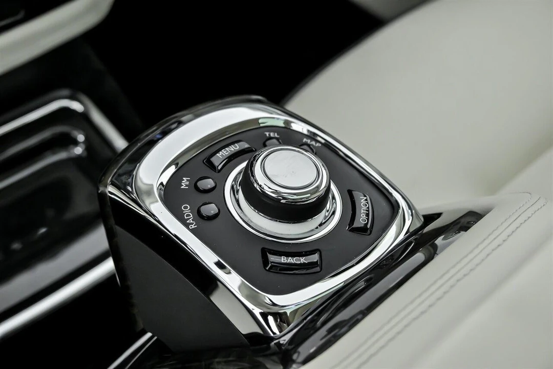 2013 Rolls-Royce Phantom VII - Image 18 of 31