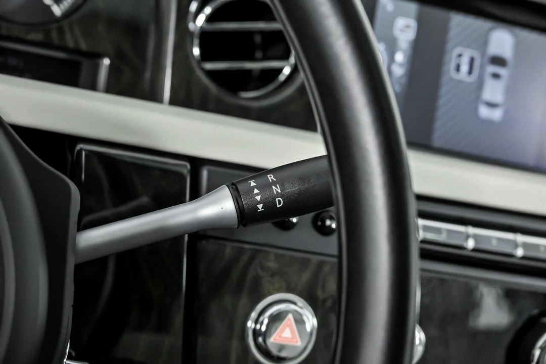 2013 Rolls-Royce Phantom VII - Image 10 of 31