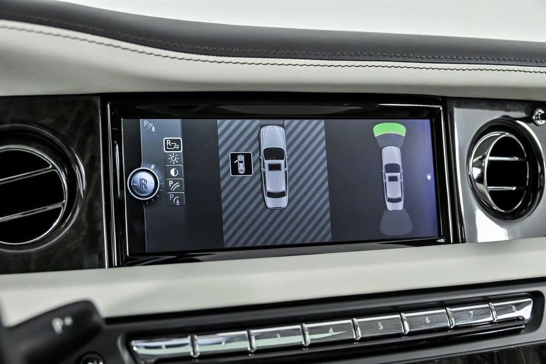 2013 Rolls-Royce Phantom VII - Image 12 of 31