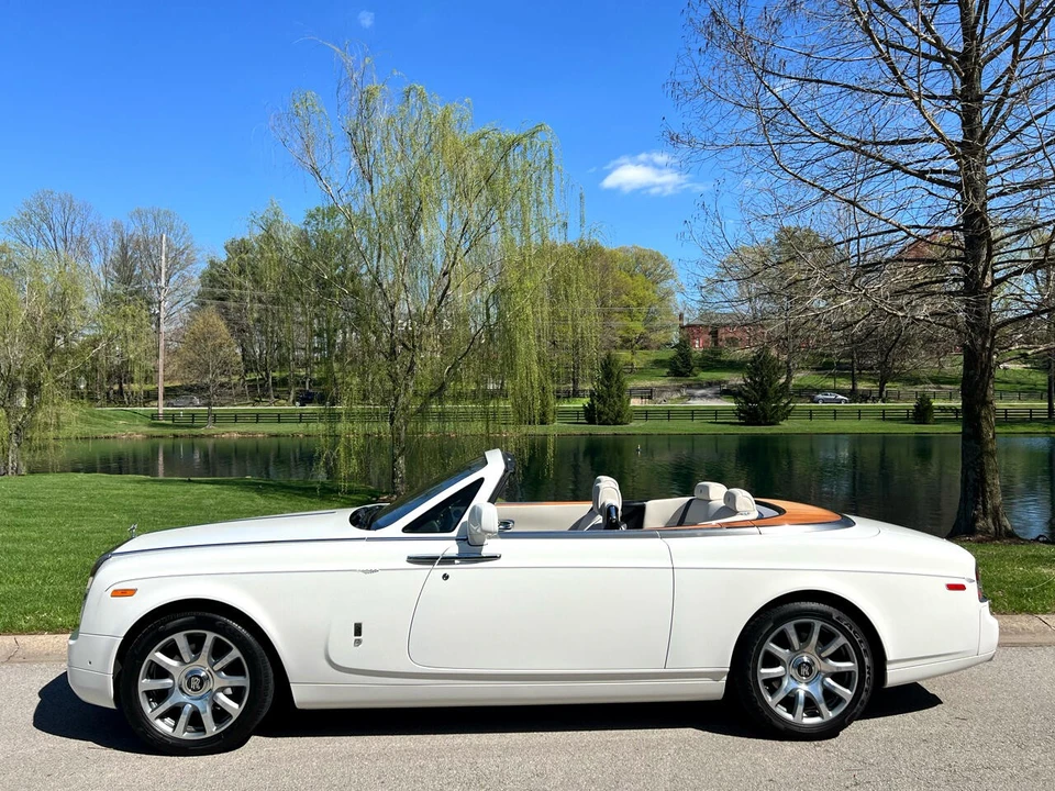 2013 Rolls-Royce Phantom VII - Image 2 of 31