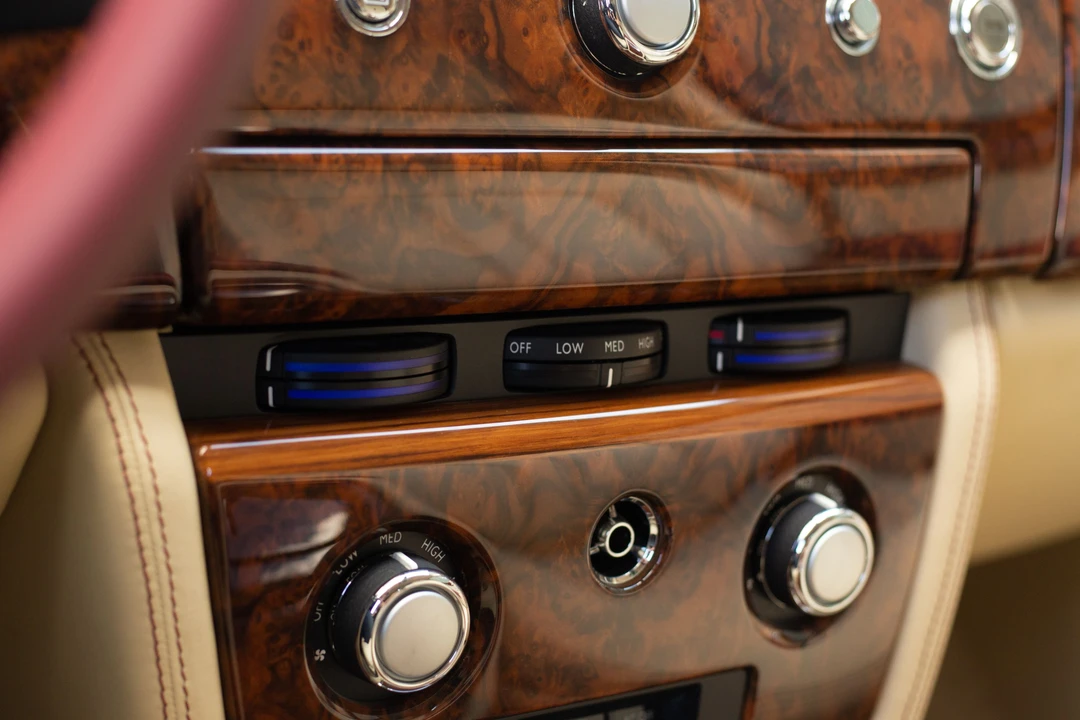 2013 Rolls-Royce Phantom VII - Image 13 of 31