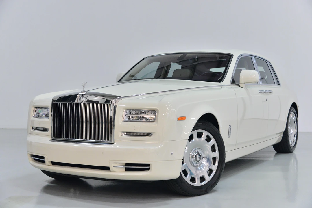 2013 Rolls-Royce Phantom VII - Image 14 of 31