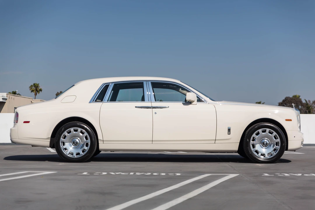 2013 Rolls-Royce Phantom VII - Image 11 of 31