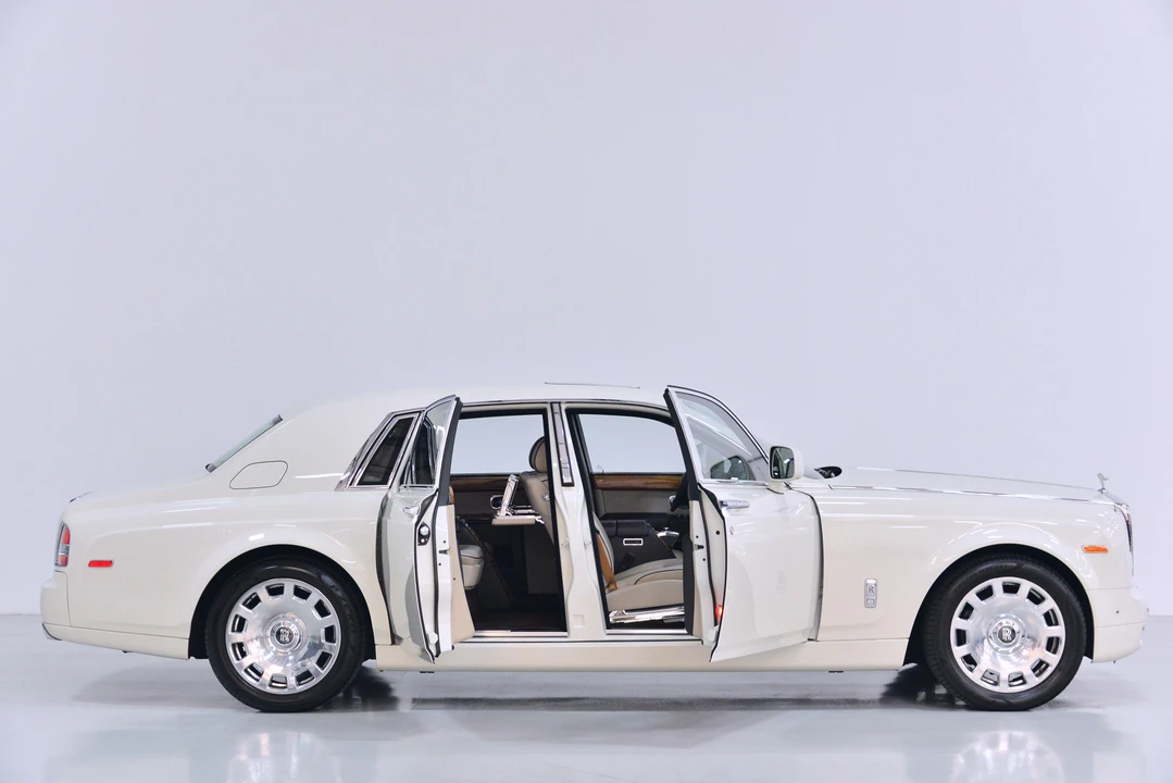 2013 Rolls-Royce Phantom VII - Image 19 of 31