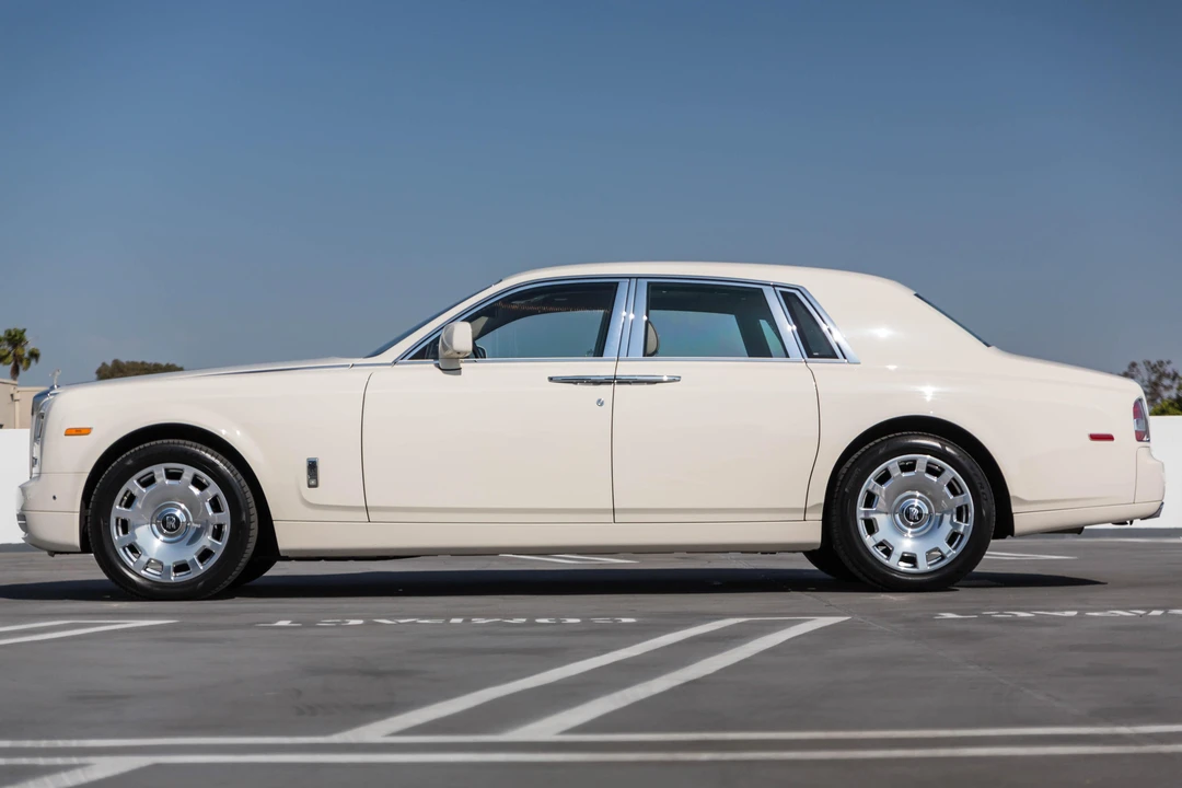 2013 Rolls-Royce Phantom VII - Image 3 of 31