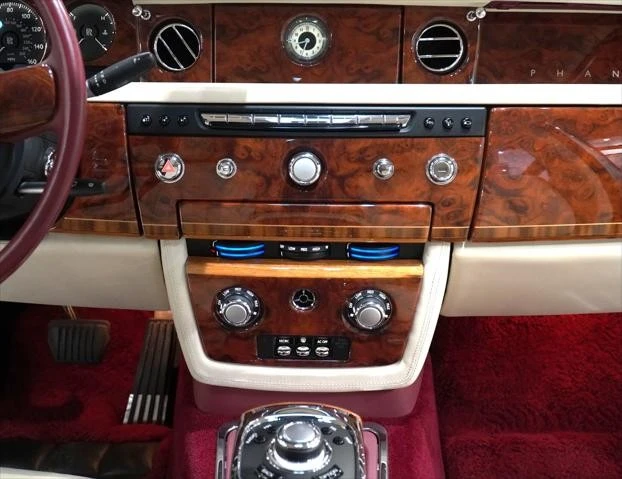2013 Rolls-Royce Phantom VII - Image 23 of 30