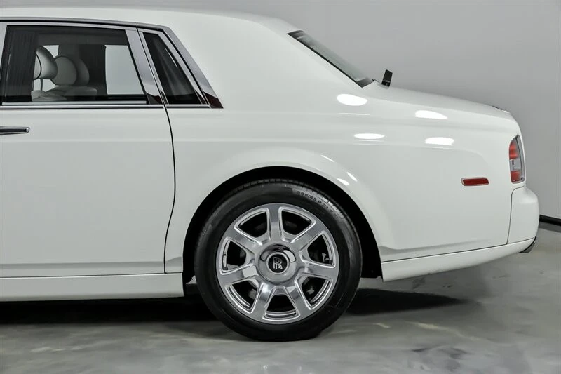 2013 Rolls-Royce Phantom VII - Image 9 of 21