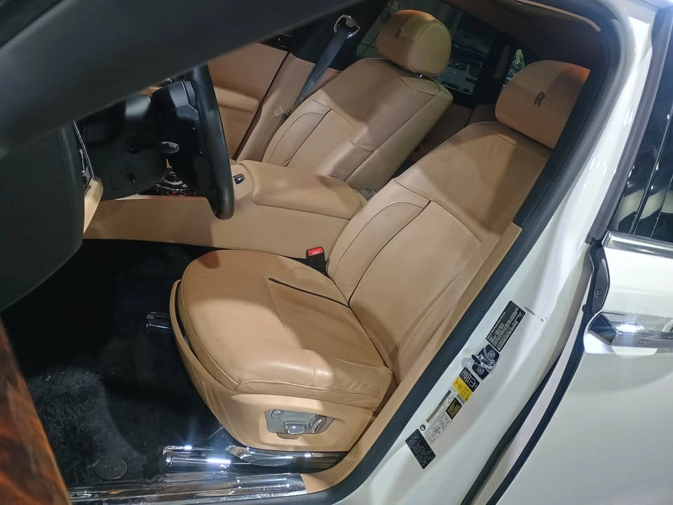 2013 Rolls-Royce Ghost 1st Gen - Image 9 of 20