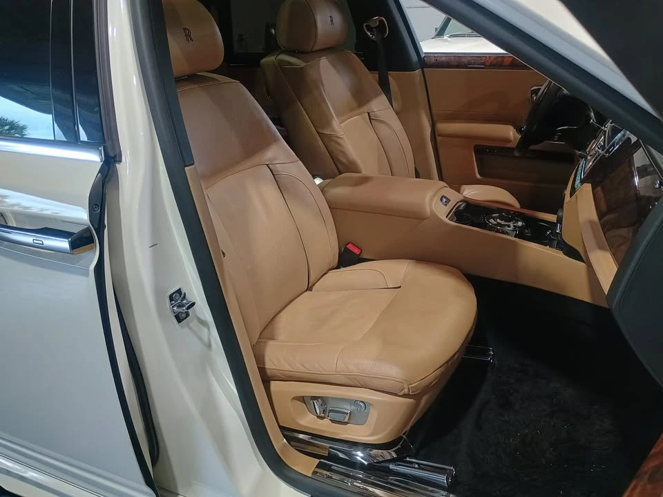 2013 Rolls-Royce Ghost 1st Gen - Image 16 of 20