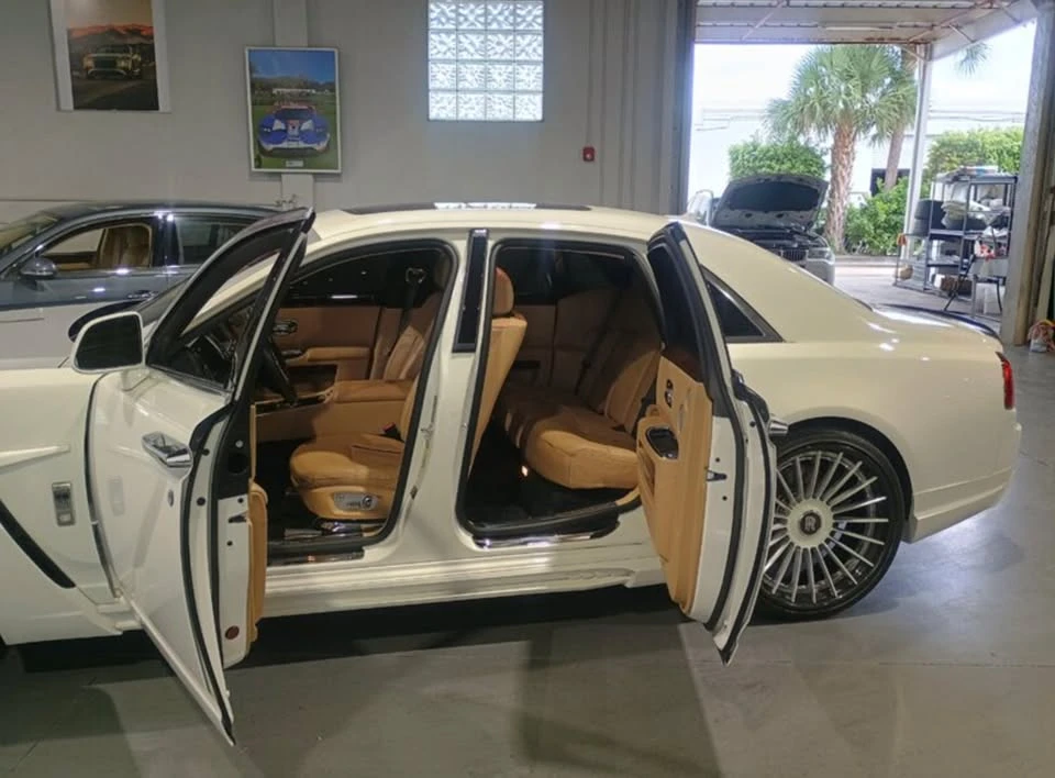 2013 Rolls-Royce Ghost 1st Gen - Image 8 of 10