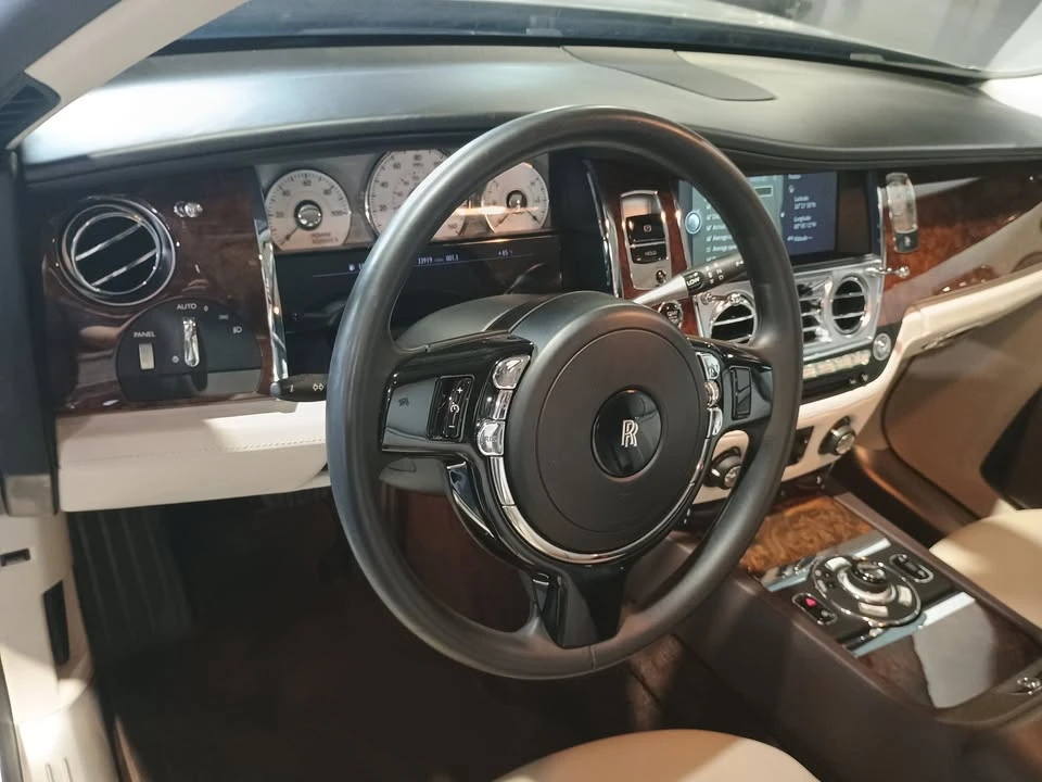 2013 Rolls-Royce Ghost 1st Gen - Image 10 of 20