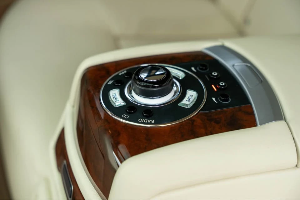 2013 Rolls-Royce Ghost 1st Gen - Image 16 of 19